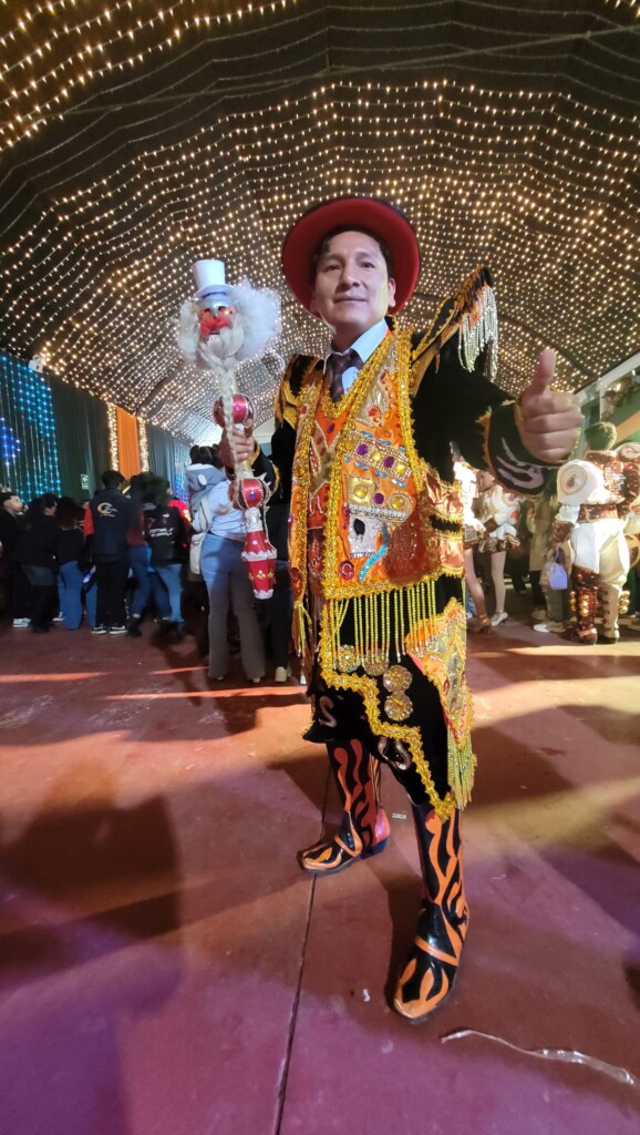 Traje de morenada de galán