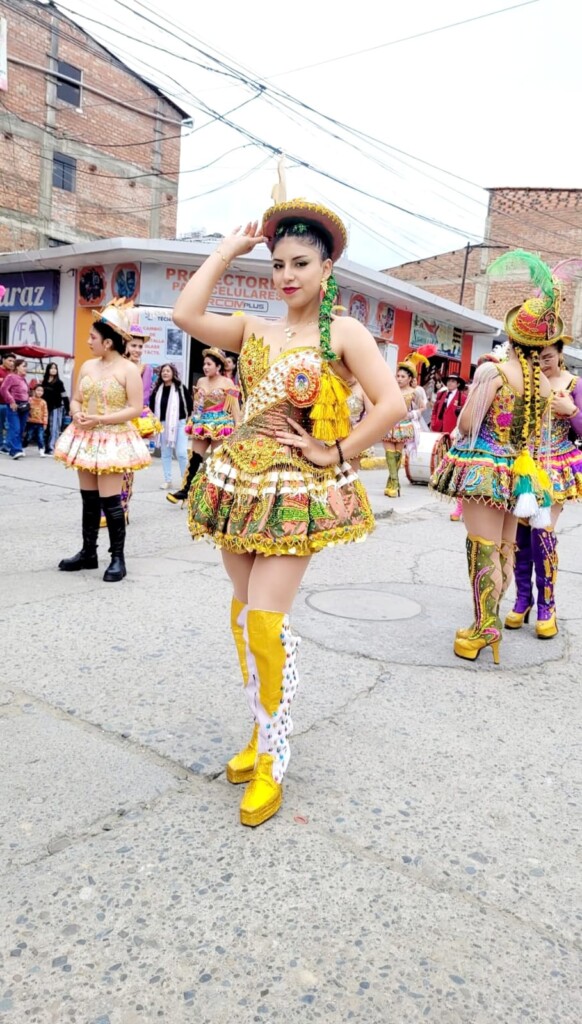 Trajes de morenada de chinas 2