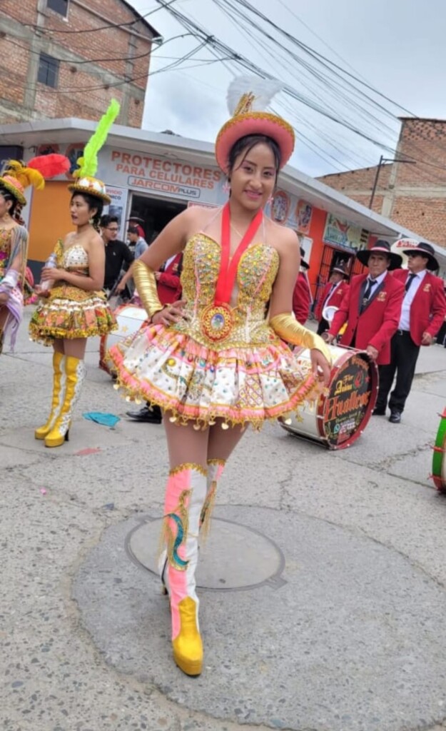 Trajes de morenada de chinas 6